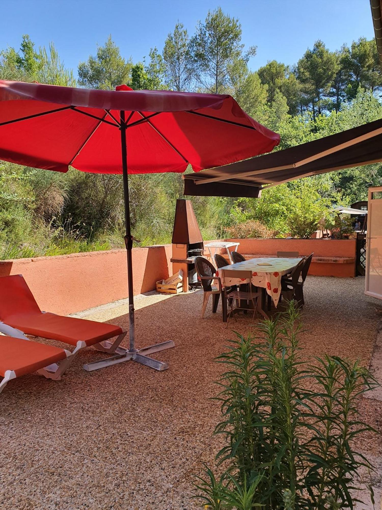 L'Oustaou Du Luberon Et Spa Villelaure Dış mekan fotoğraf