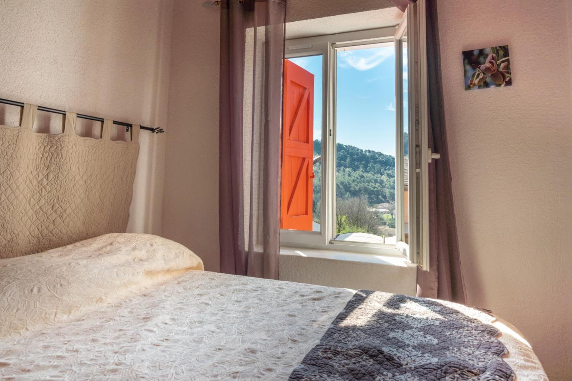 L'Oustaou Du Luberon Et Spa Villelaure Dış mekan fotoğraf