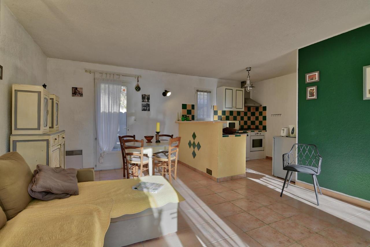 L'Oustaou Du Luberon Et Spa Villelaure Dış mekan fotoğraf
